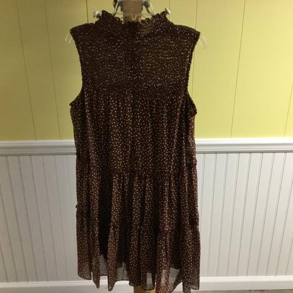 Sleeveless Polka Dot Dress - Picture 4 of 4